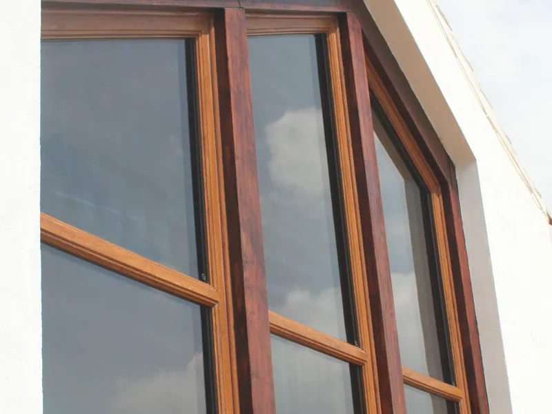 Bay Windows Poplar